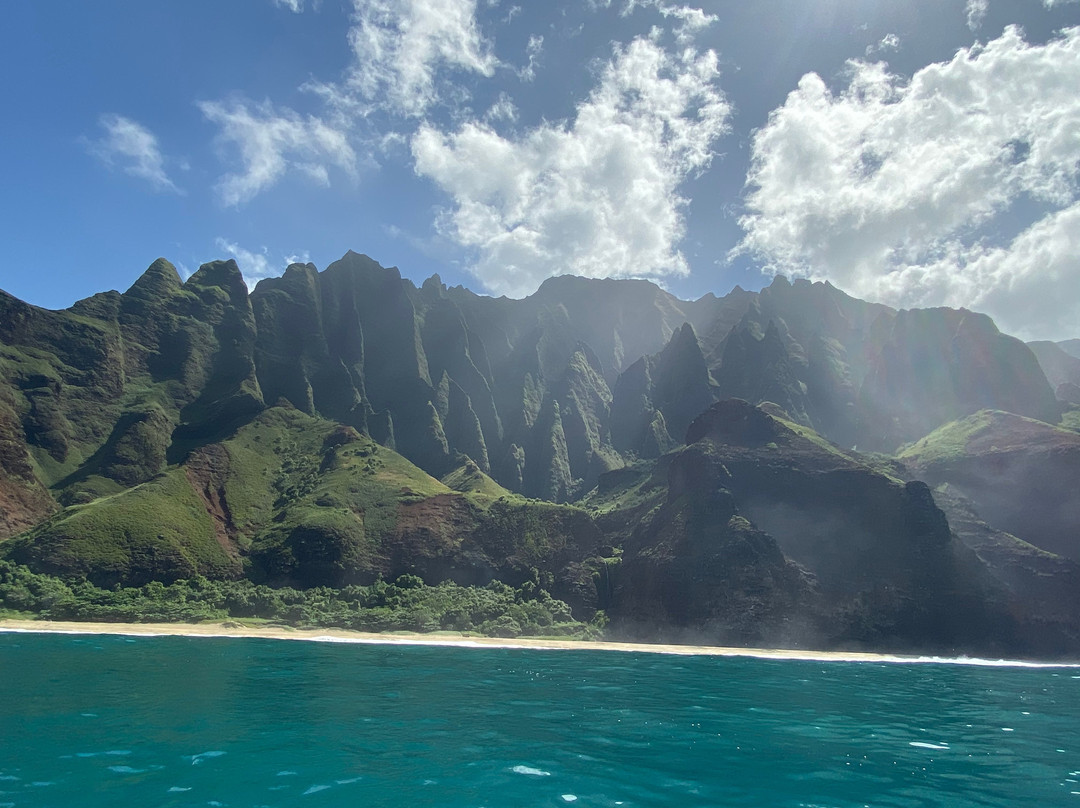 Na Pali Exclusive Charters景点图片