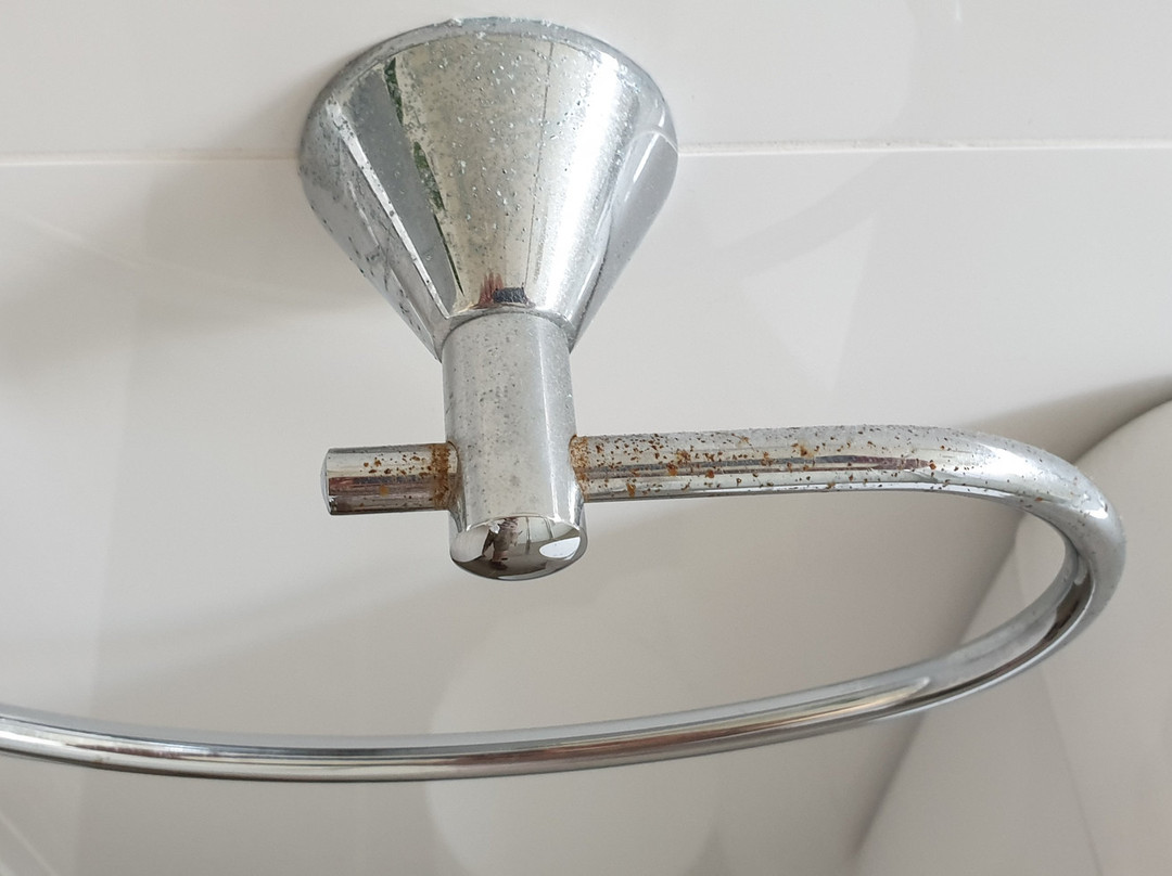 洞穴海滨酒店主图