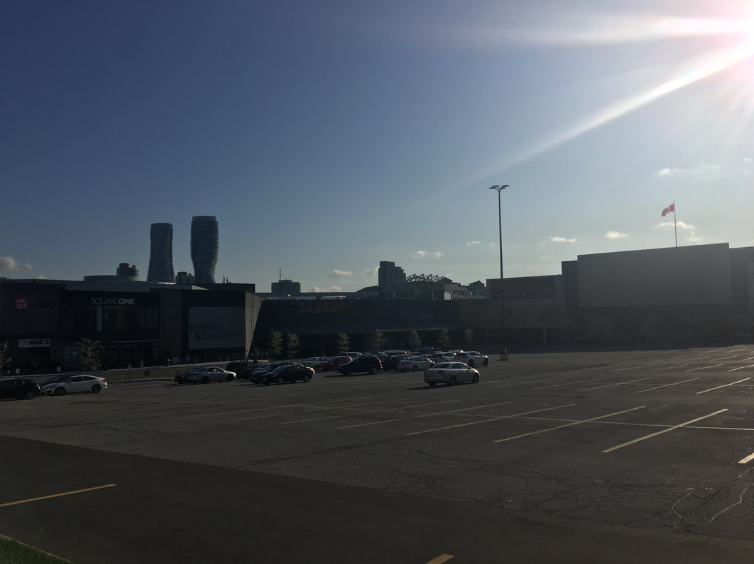 Square One Shopping Centre-米西索加必去景点