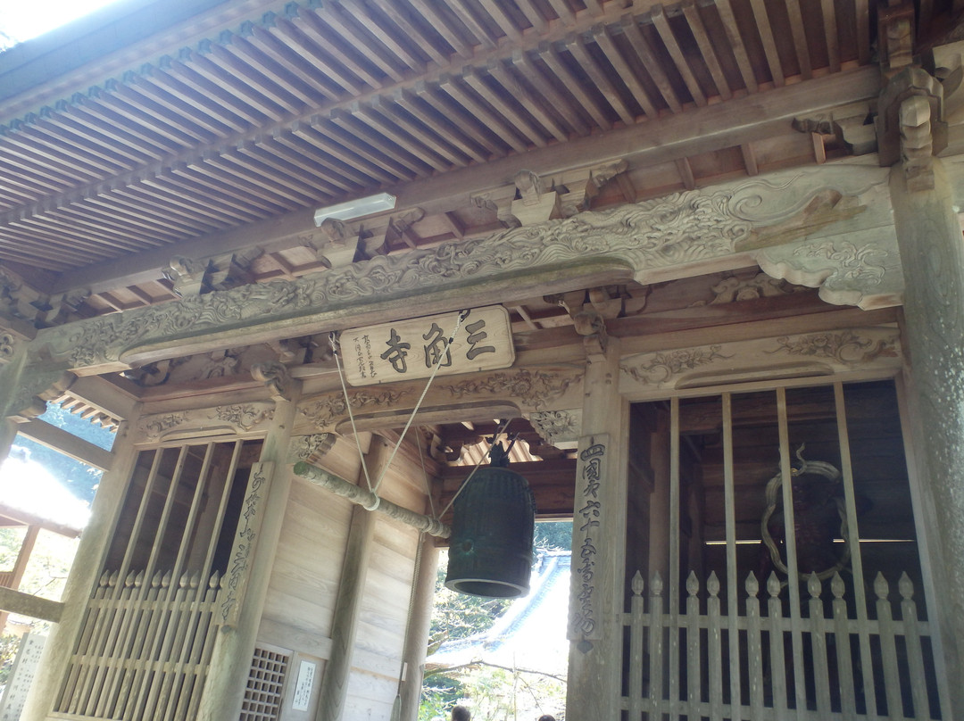 Sankaku Shrine景点图片