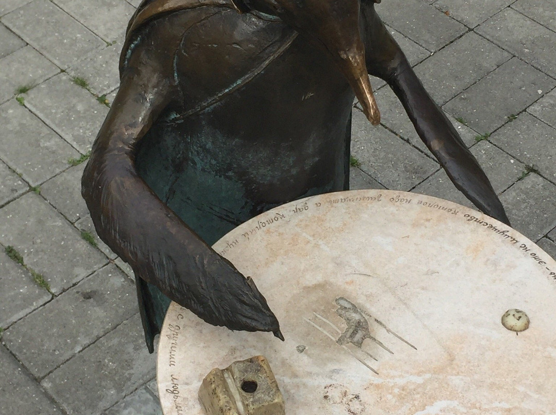 Monument Pingvin-Filosof-Sukhumi必去景点