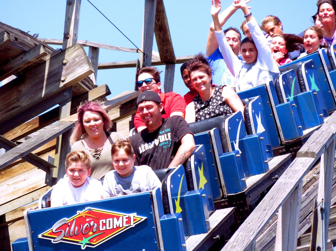 Niagara Amusement Park & Splash World At Fantasy Island