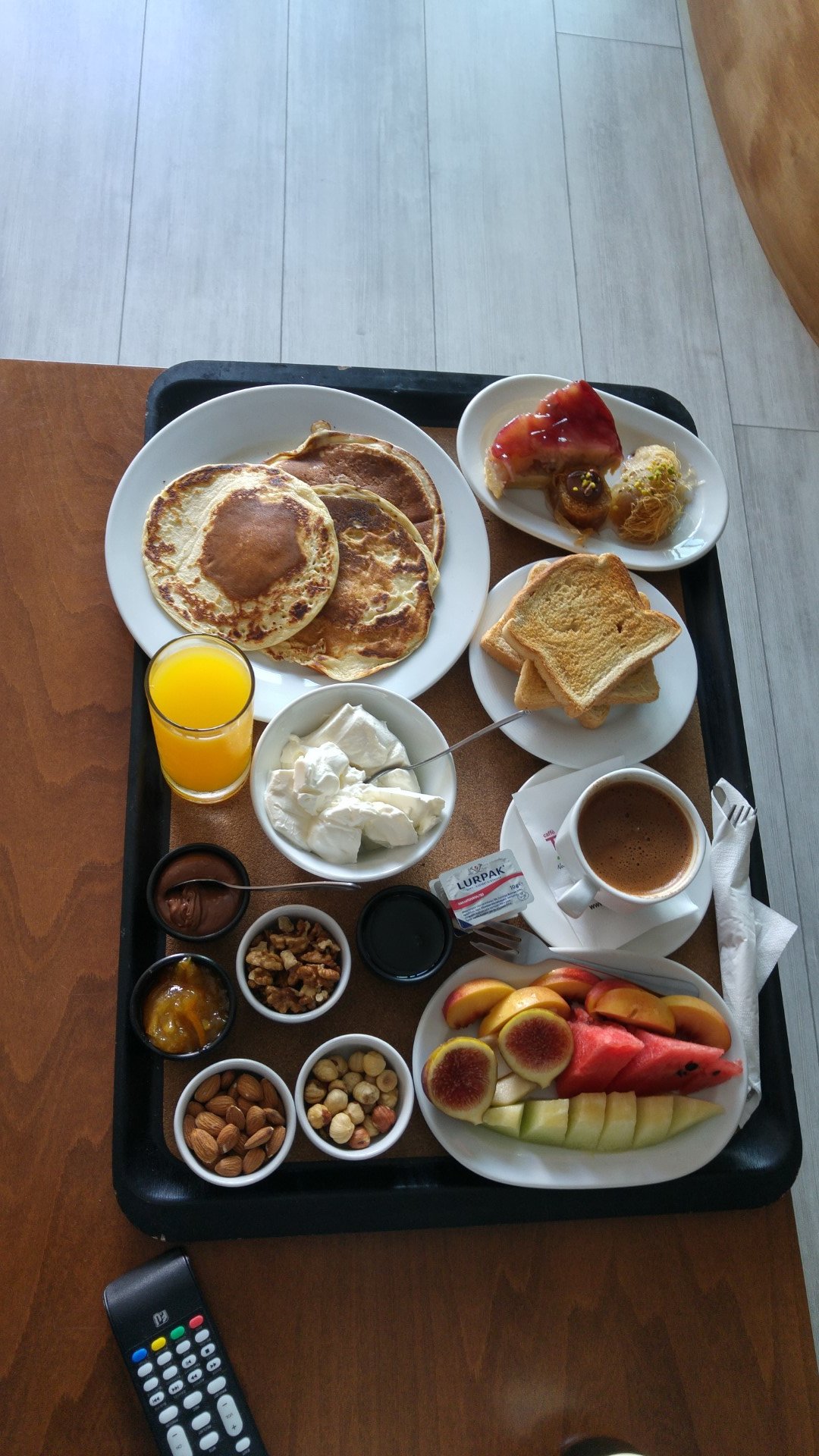 Elegance Luxury Executive Suites-餐饮