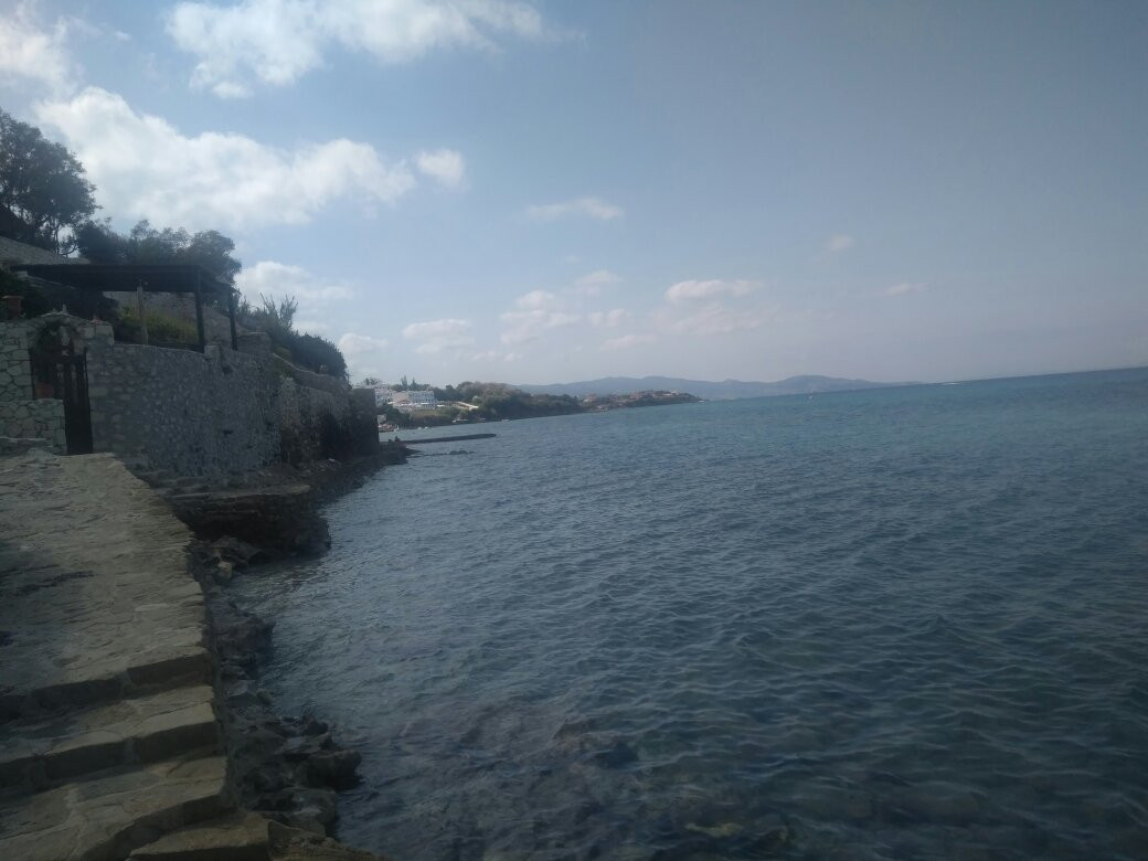 Ampoula Beach-Tragaki必去景点