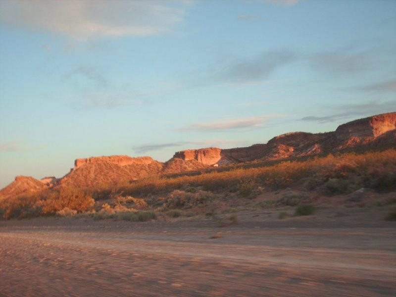 Lago Barreales Paleontological Centre景点图片