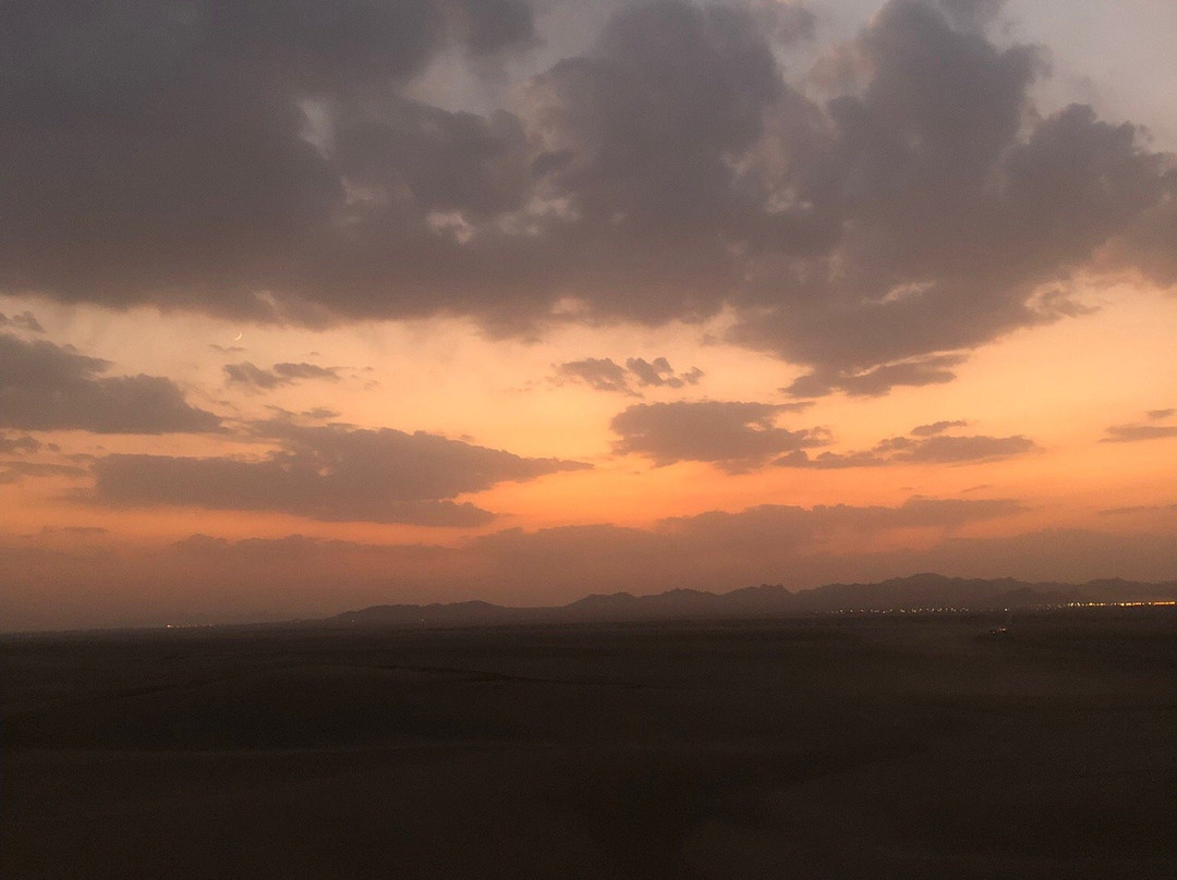 Varzaneh Tours景点图片