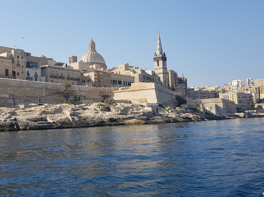 Dragut Charters-斯利马必去景点