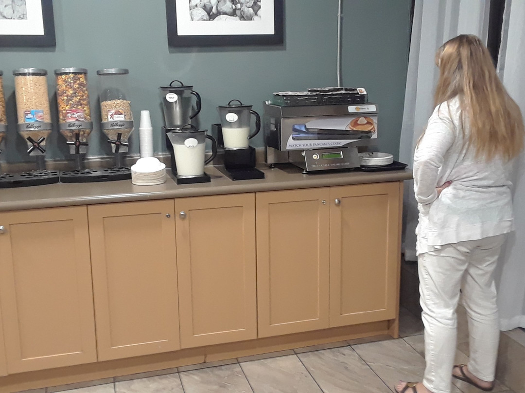 Ontario Travel Information Centre - Barrie-巴利必去景点