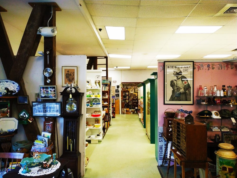 Crossroads Antique Mall-好时镇必去景点