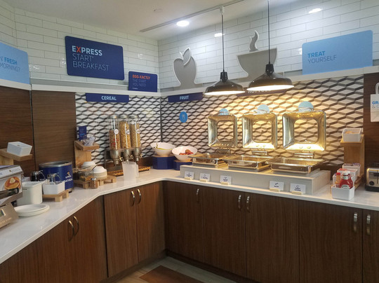 Holiday Inn Express & Suites Omaha I - 80 by IHG主图