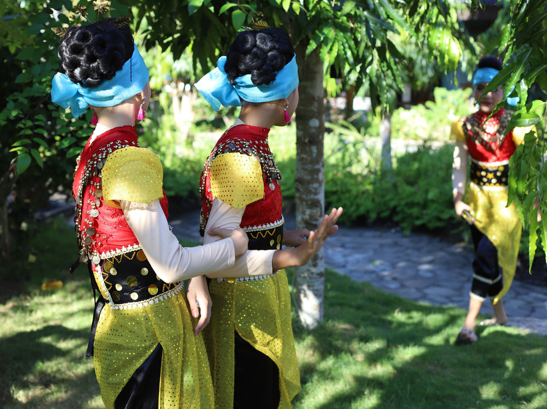 塔斯克利雅度假酒店主图