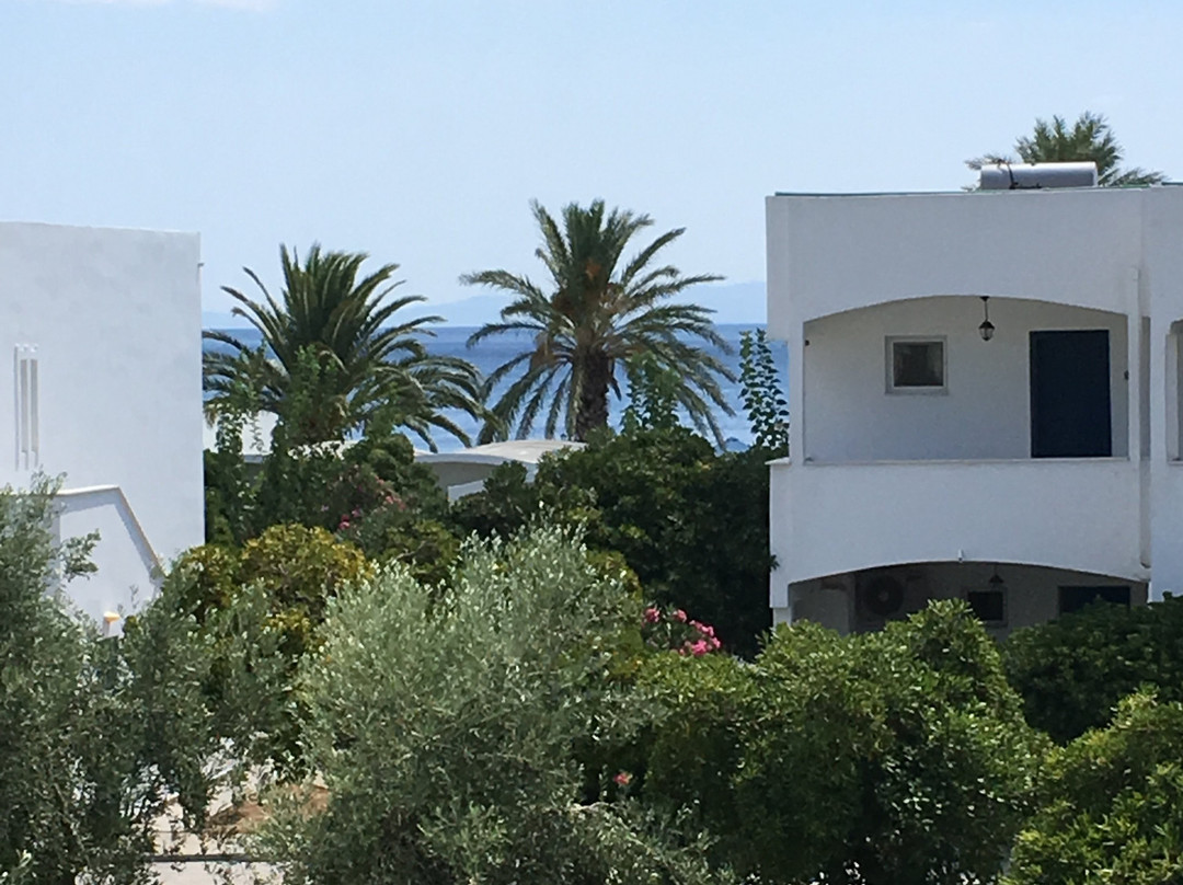 Kinetta Beach Hotel主图