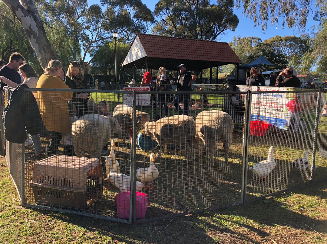Growers' Green Farmers' Market-Beaconsfield必去景点
