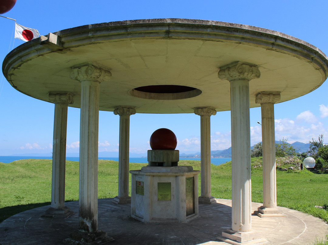 Ertugrul Fırkateyni Sehitleri Anıtı-云耶必去景点