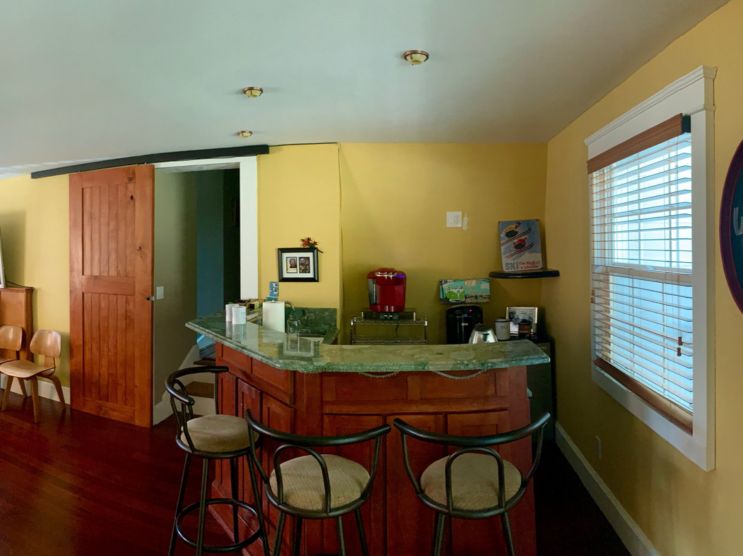 Huckleberry Hill Bed and Breakfast主图