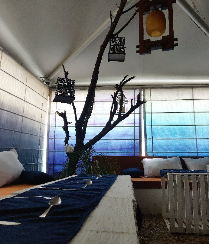 Hotel 17 Miles主图