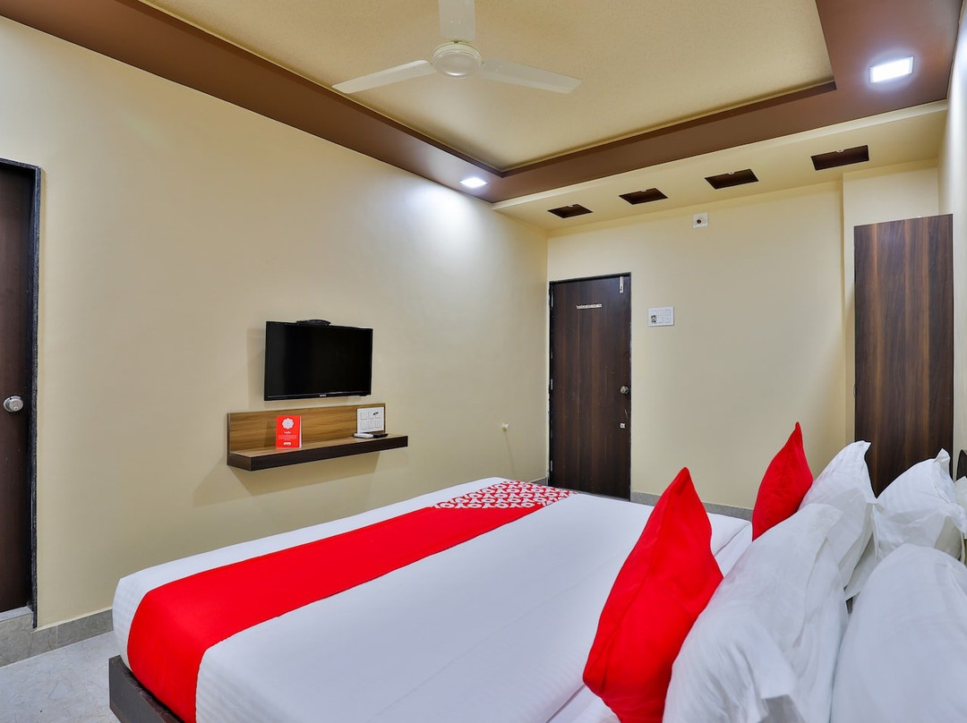 Hotel Daksh & Resorts主图