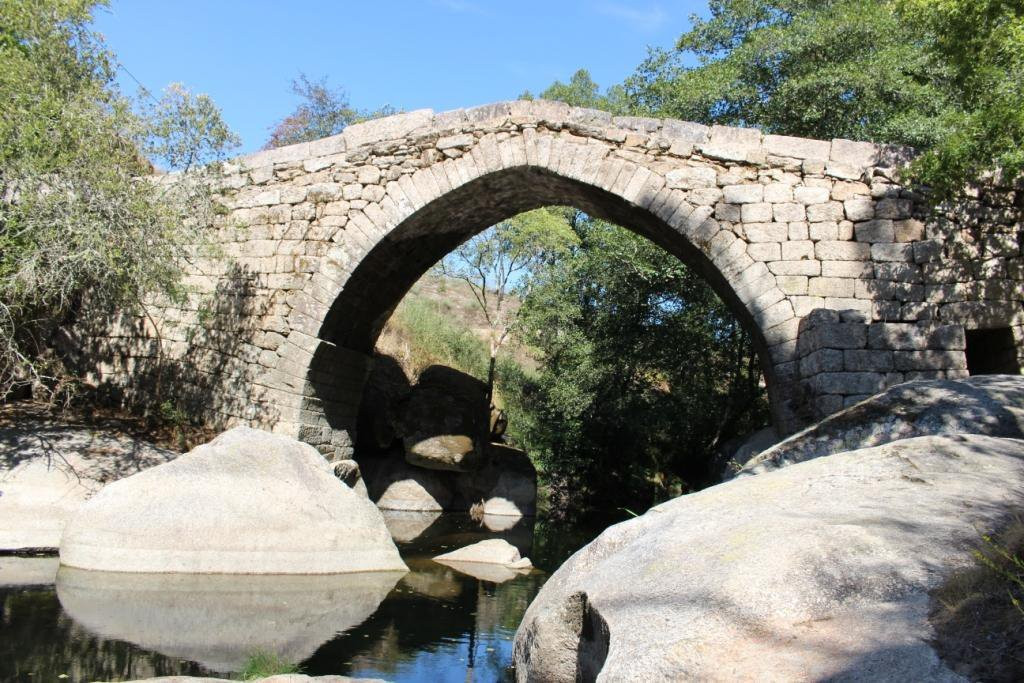 Ponte do Arco景点图片