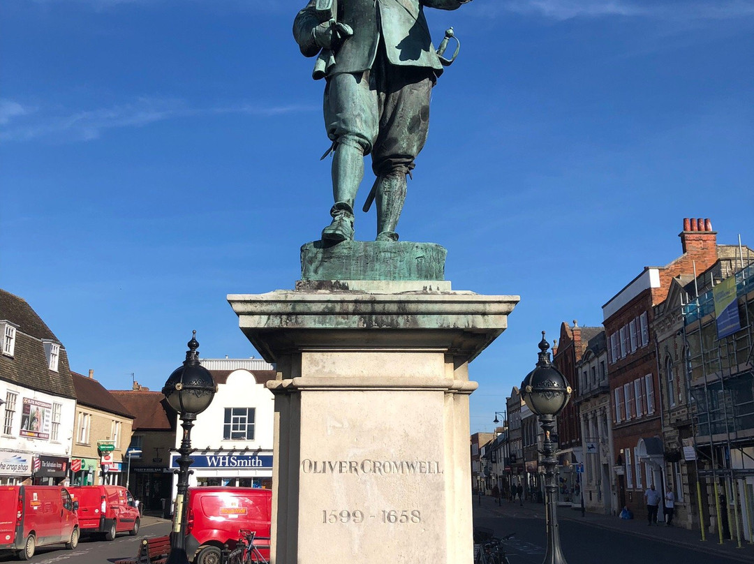 Statue of Oliver Cromwell景点图片