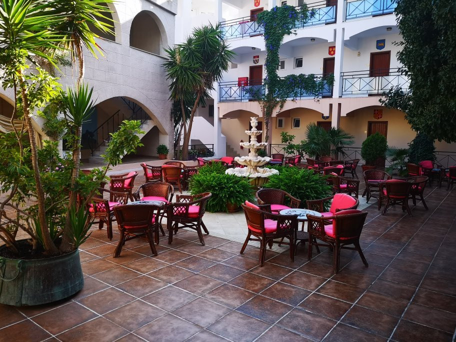 卡斯特迪洛迪酒店主图