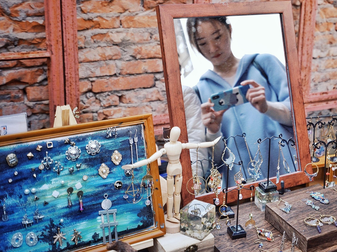 SHANGHAI LOOK AT INTERNATIONAL TOURISM AGENTS CO., LTD.-上海市必去景点