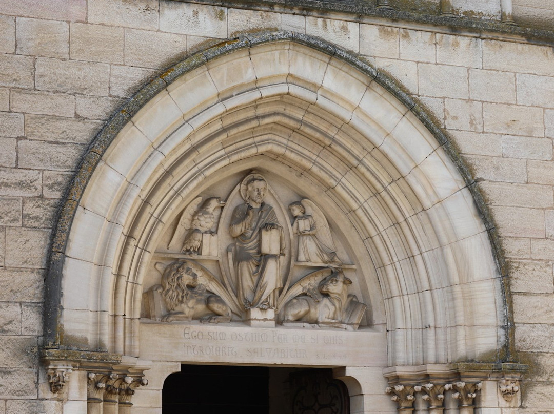 Eglise Saint-Pancrace-Bresse-sur-Grosne必去景点