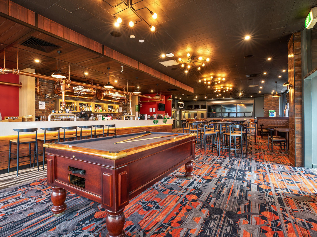 Nightcap at Sandringham Hotel主图