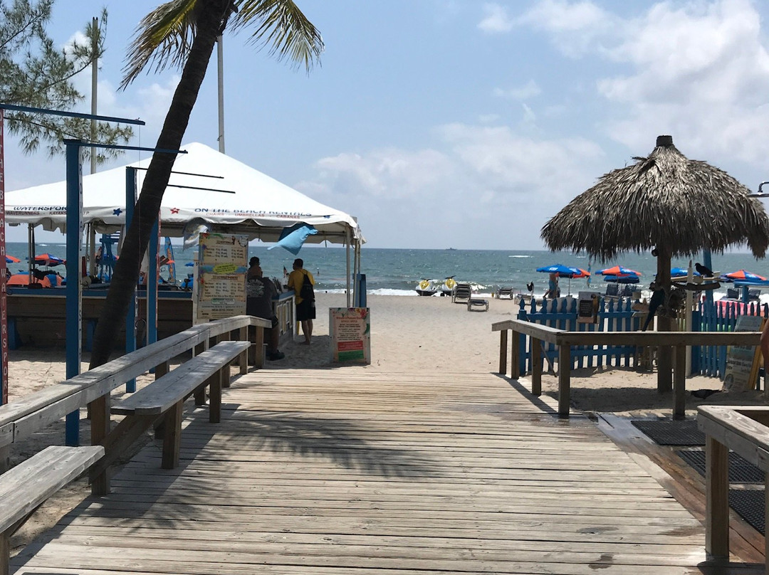 On The Beach Watersports-庞帕诺比奇必去景点