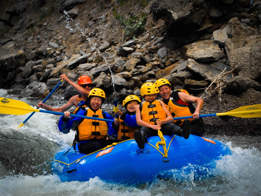 Liquid Descent Whitewater Rafting景点图片