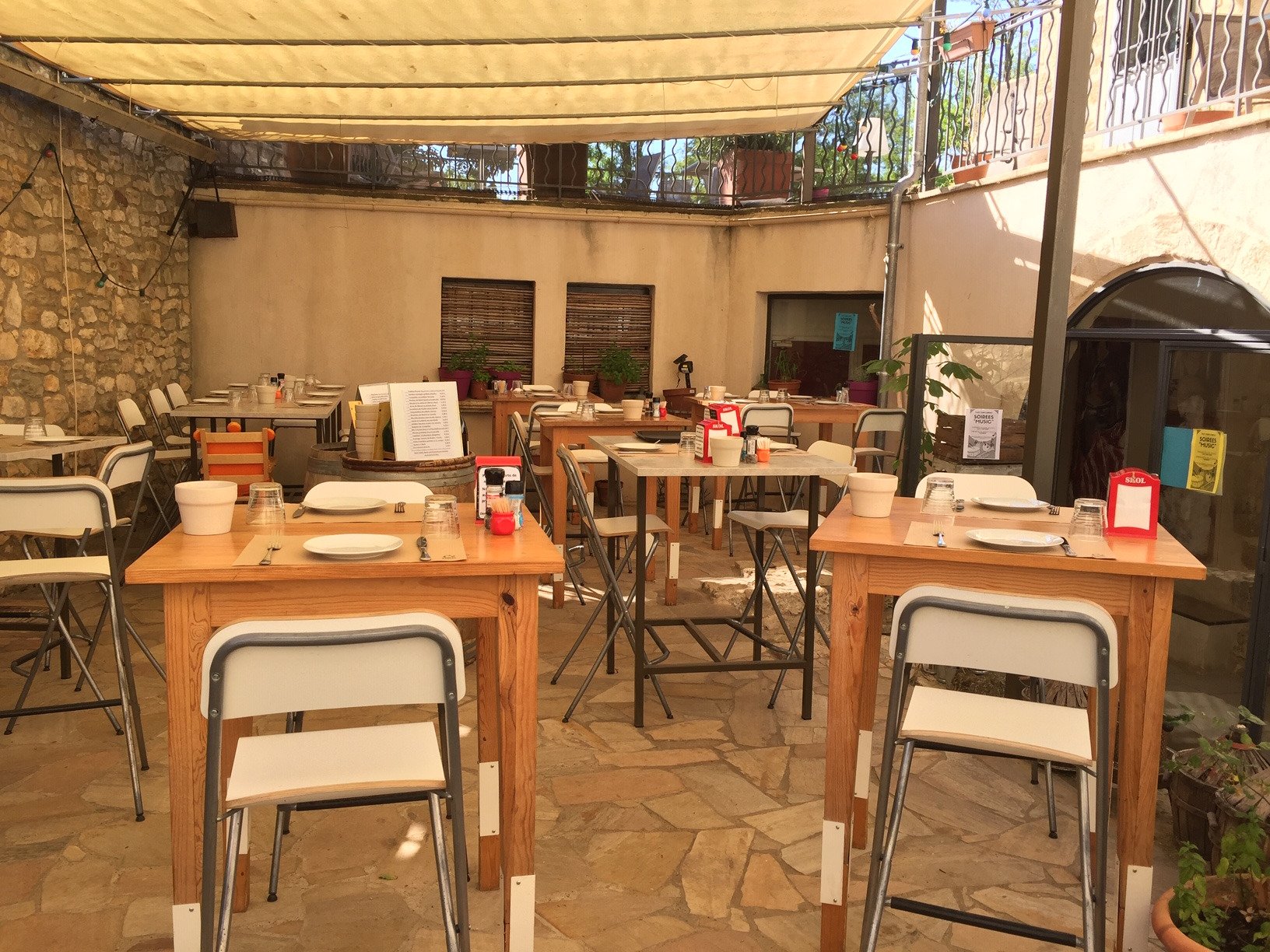 Tout Simplement chambres d'hôtes-餐饮