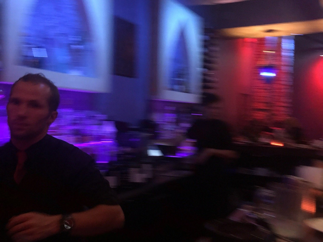 Visani Restaurant & The Comedy Zone-夏洛特港必去景点