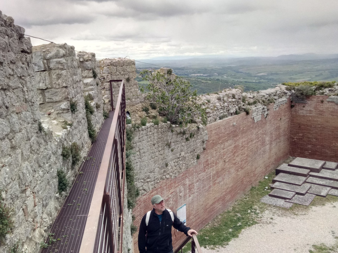 Fortress of Tentennano景点图片