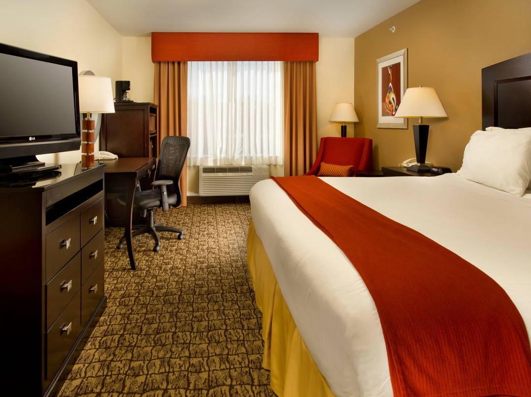 Holiday Inn Express & Suites Uvalde By IHG主图