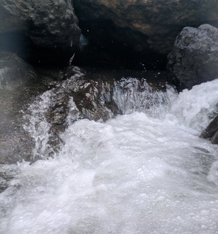 Bontahiya Falls-Catanduanes必去景点