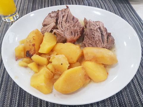 Policnik餐馆和美食-Gastro