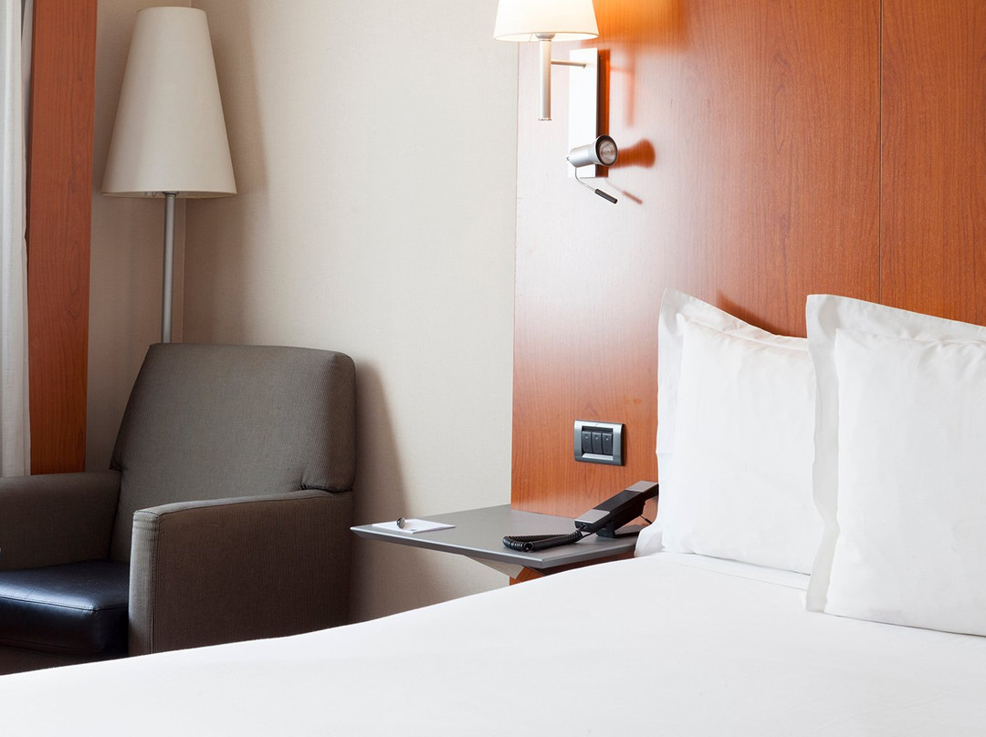 莱达万豪AC酒店主图