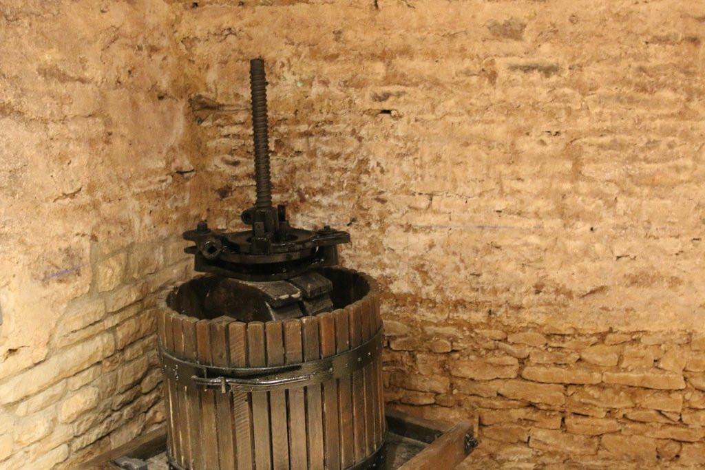 Domaine Pierre Guillemot-Savigny-les-Beaune必去景点