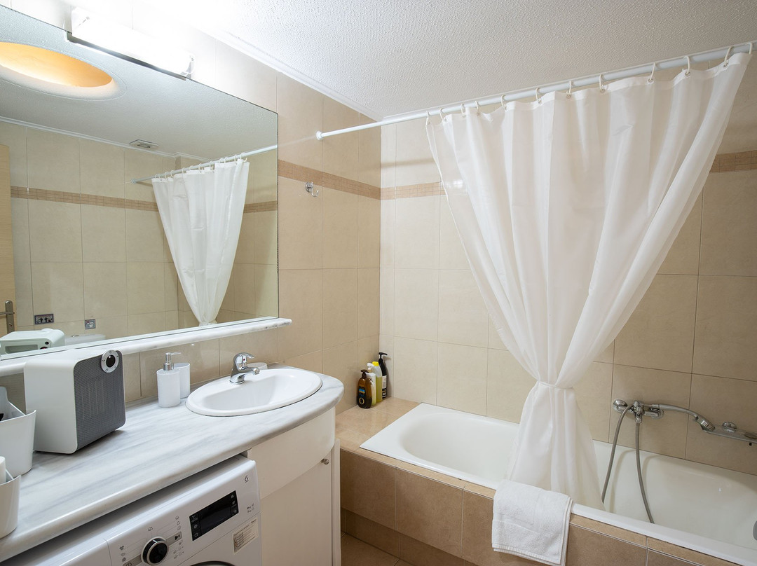 A&J Apartments主图