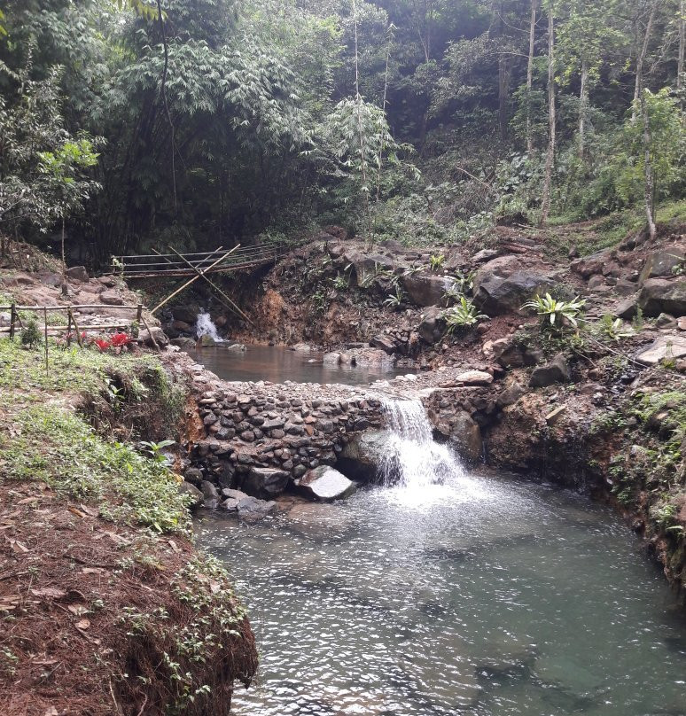 Cigamea Waterfall景点图片