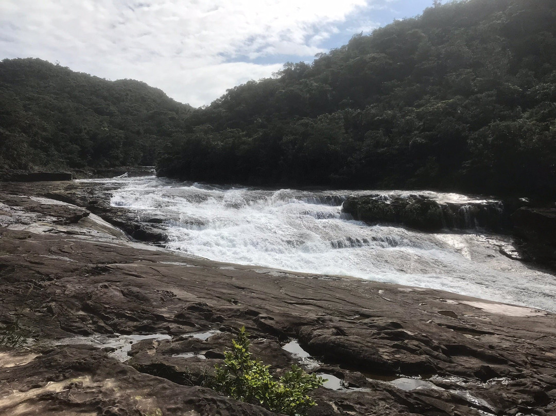 Kanpiree Waterfall-竹富町西表岛必去景点
