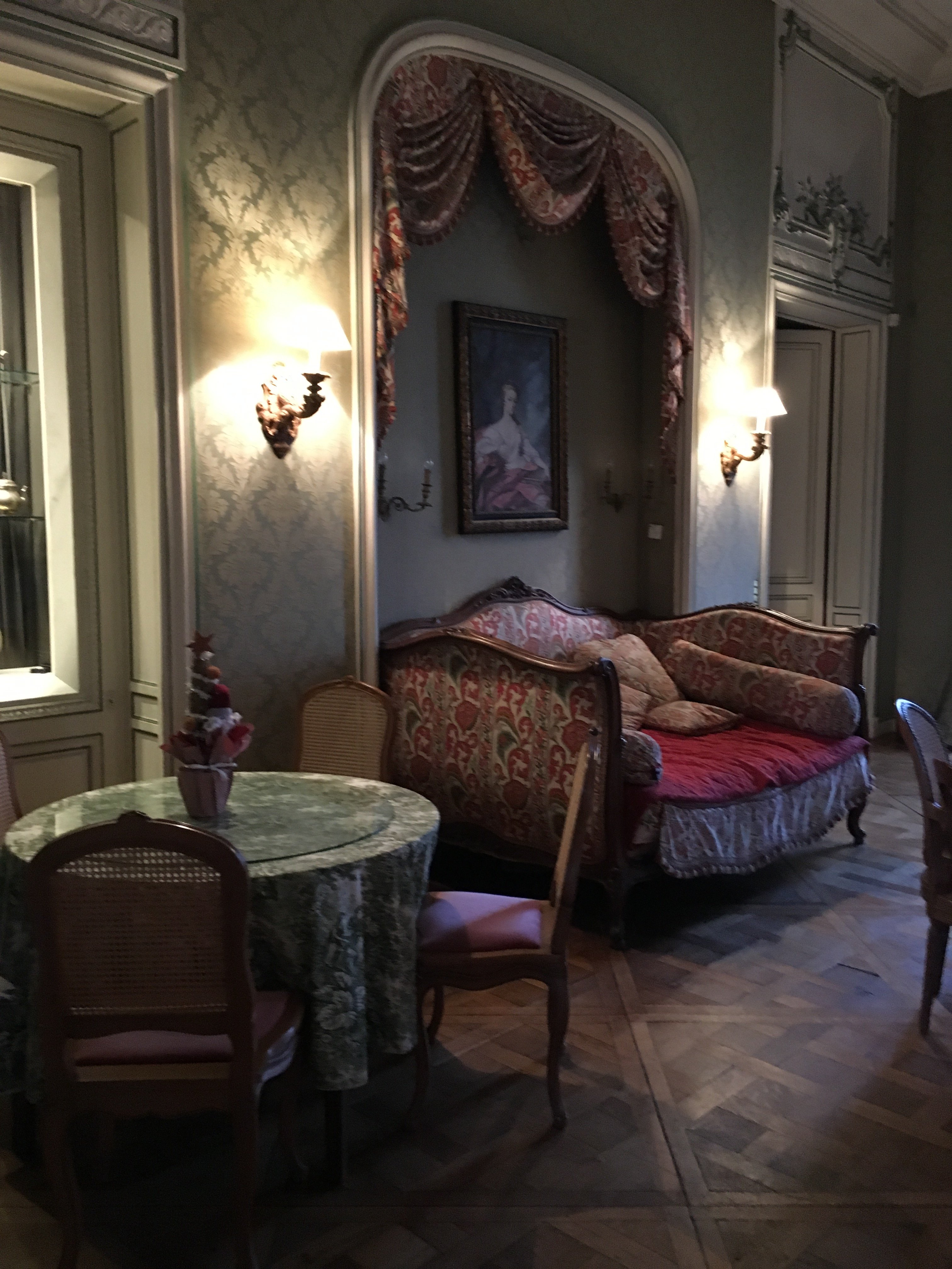 Chateau de Marechal de Saxe-官方