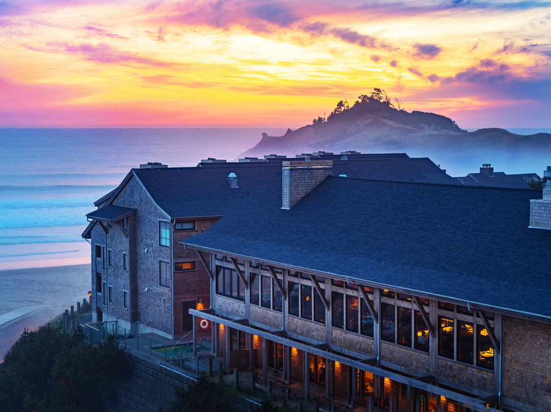 Headlands Coastal Lodge & Spa主图