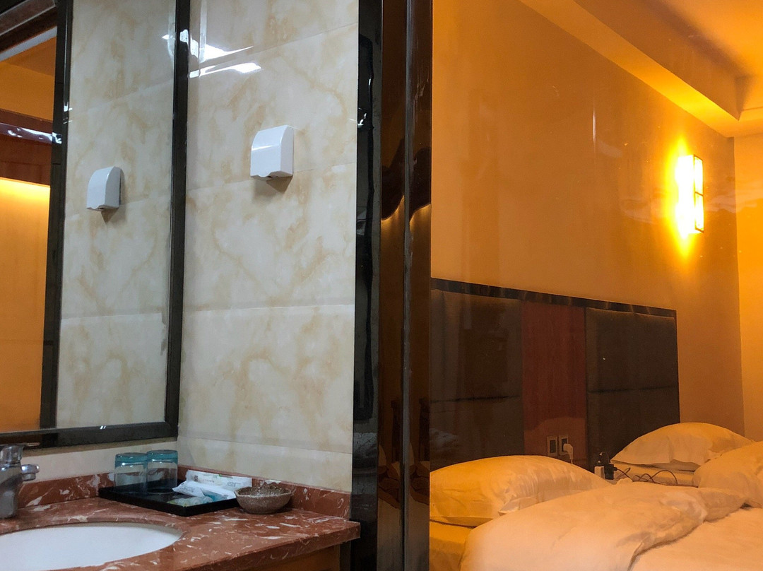 青海湖莫热塔院酒店主图