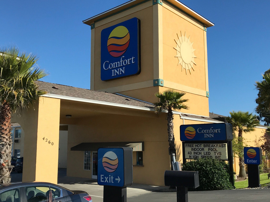 Comfort Inn Humboldt Bay主图