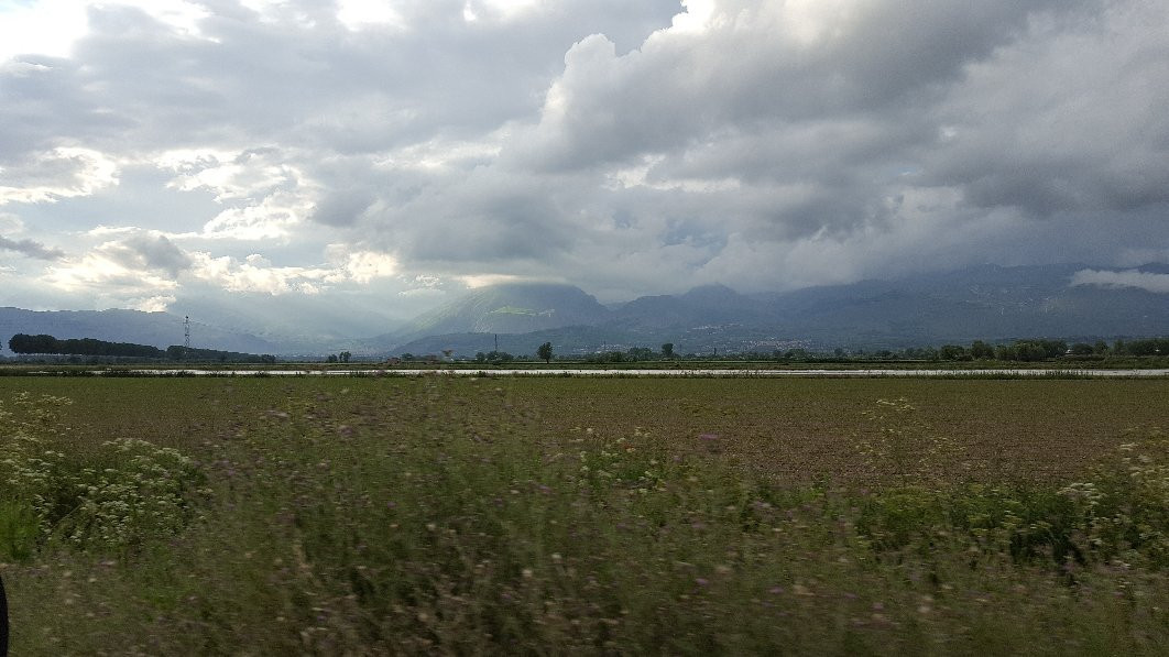 Conca del Fucino景点图片