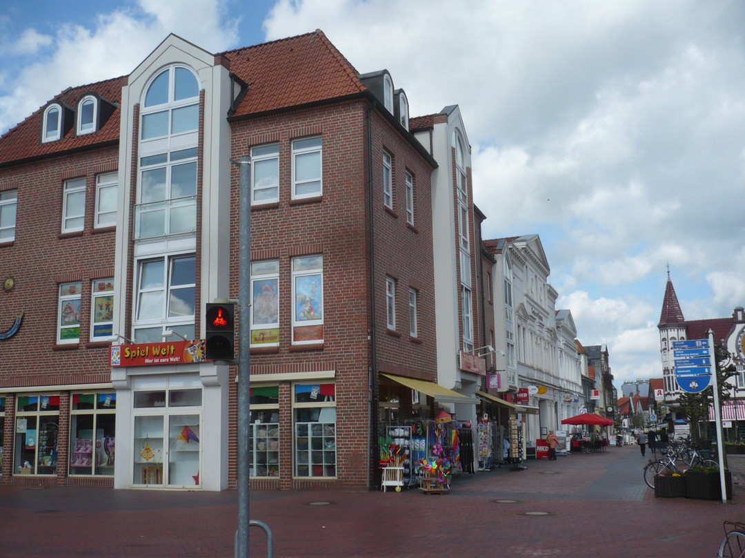 Sagenbrunnen-Jever必去景点