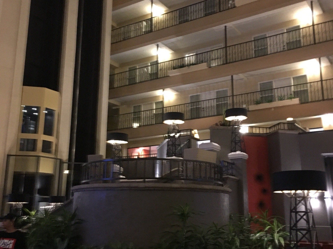 Brickstones Bar & Grill