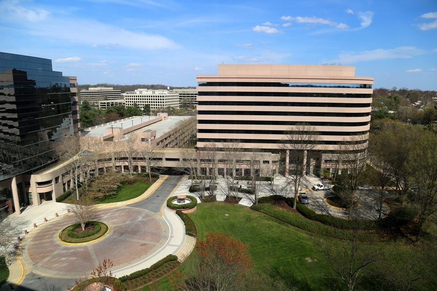 贝塞斯达万豪套房酒店主图