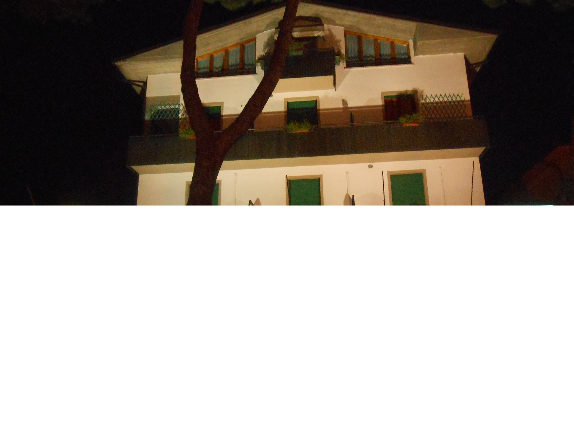 Hotel La Riviera-官方