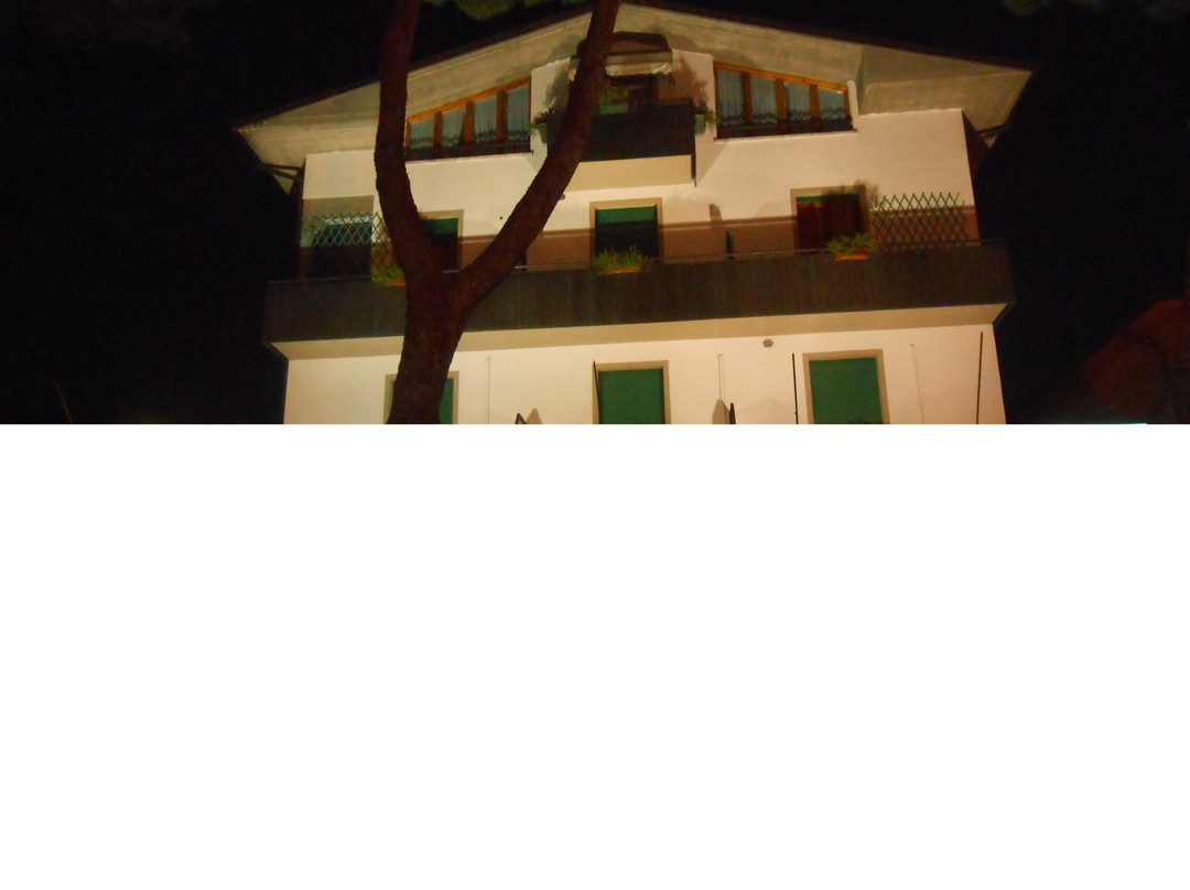 Hotel La Riviera主图